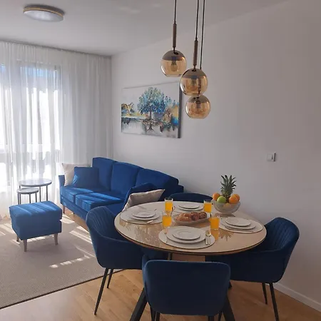 شقة Salona Lux
