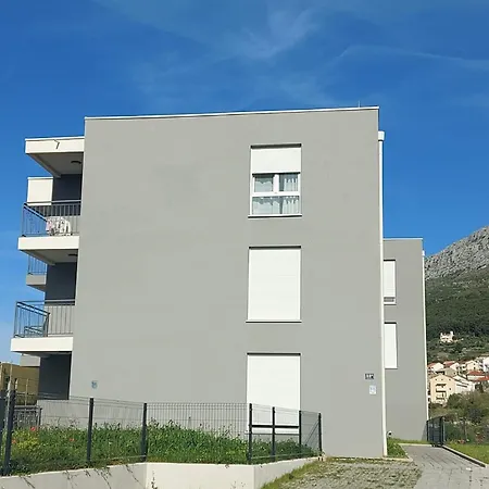 Salona Lux *