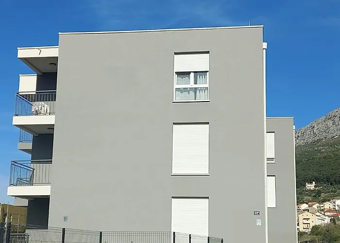 Salona Lux *